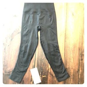 Lulu Lemon Zone In Crop Legging